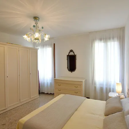 Campo Frari Apartment *